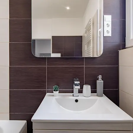 Lägenhet Alma - Sunny Three Bedroom