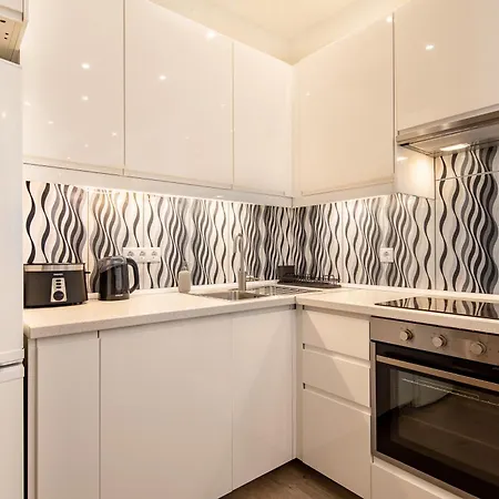 Alma - Sunny Three Bedroom