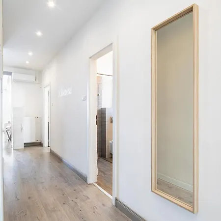 Alma - Sunny Three Bedroom Lägenhet