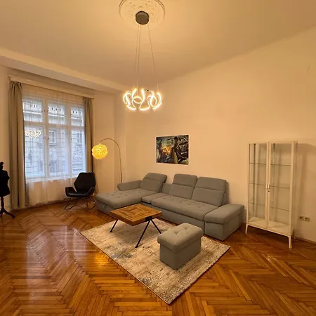 Alma - Sunny Three Bedroom شقة *