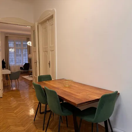 Alma - Sunny Three Bedroom Apartamento *
