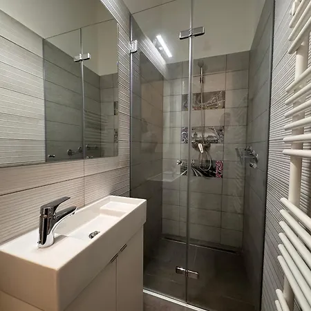 شقة Alma - Sunny Three Bedroom *