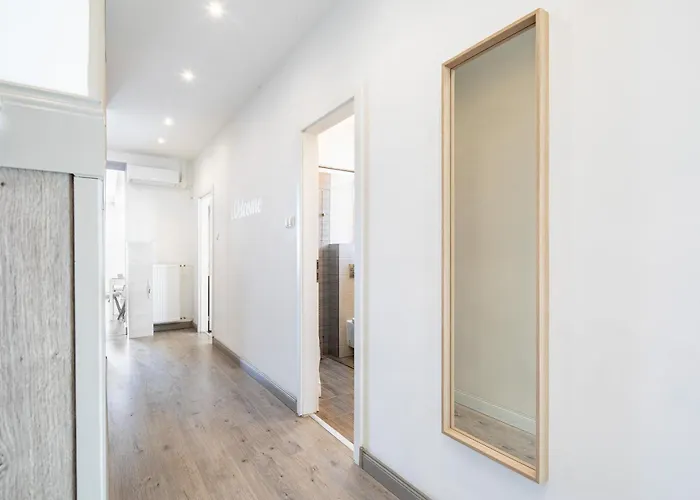 Alma - Sunny Three Bedroom Apartament