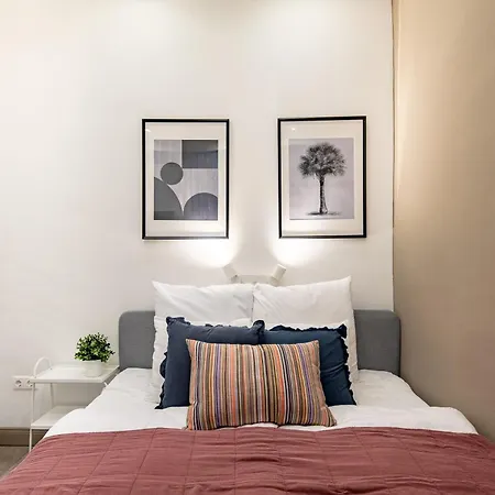 Alma - Sunny Three Bedroom * Будапешт