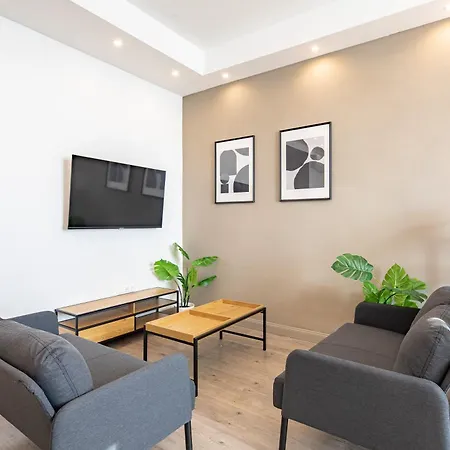 Daire Sunny Three Bedroom *