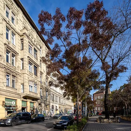 Daire Sunny Three Bedroom Budapeşte