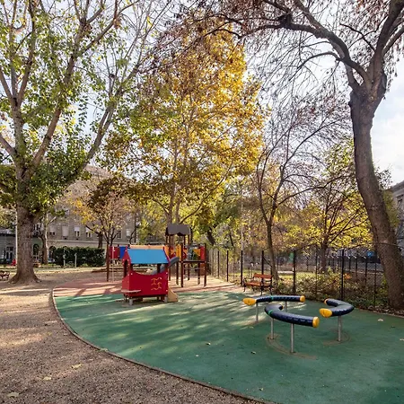 Daire Sunny Three Bedroom Budapeşte
