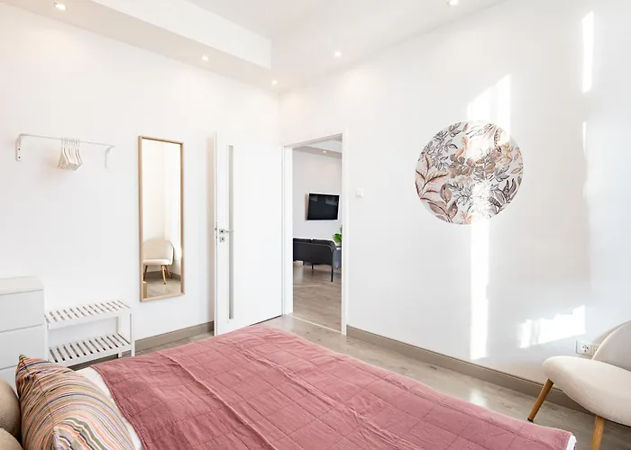 Διαμέρισμα Alma - Sunny Three Bedroom