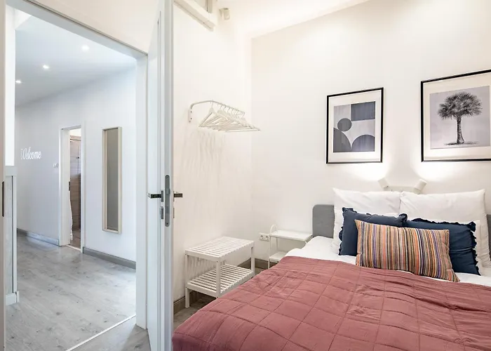 Alma - Sunny Three Bedroom Διαμέρισμα