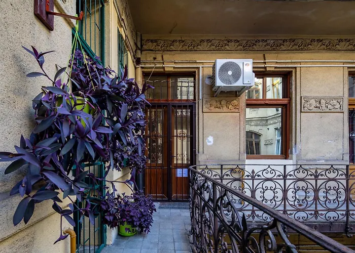 Alma - Sunny Three Bedroom
